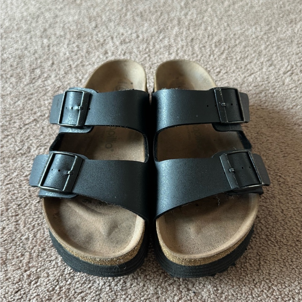 Papillio by Birkenstock | Arizona Black Double-Buckle Platform Sandals - Size 8
